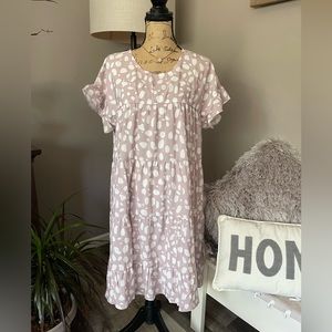 Adorable blush and crème dress! New!